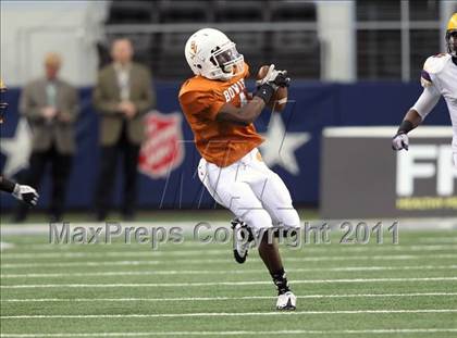 Thumbnail 3 in Karr vs. Bowie (Kirk Herbstreit National Kickoff Classic) photogallery.