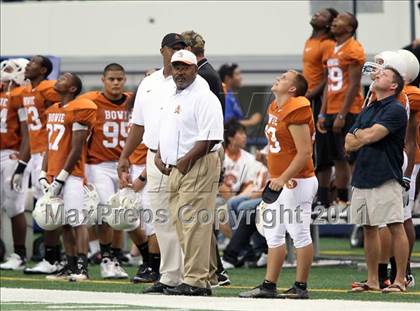 Thumbnail 2 in Karr vs. Bowie (Kirk Herbstreit National Kickoff Classic) photogallery.