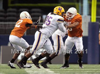 Thumbnail 1 in Karr vs. Bowie (Kirk Herbstreit National Kickoff Classic) photogallery.