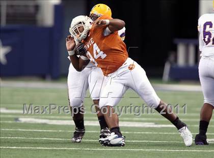 Thumbnail 1 in Karr vs. Bowie (Kirk Herbstreit National Kickoff Classic) photogallery.