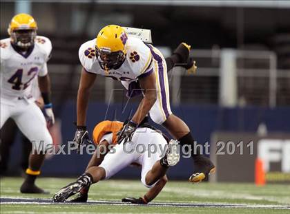 Thumbnail 1 in Karr vs. Bowie (Kirk Herbstreit National Kickoff Classic) photogallery.