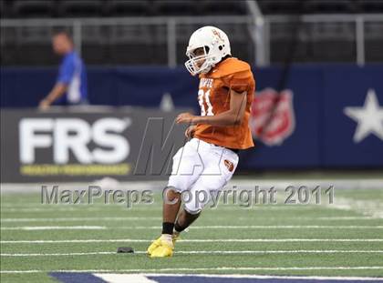 Thumbnail 3 in Karr vs. Bowie (Kirk Herbstreit National Kickoff Classic) photogallery.