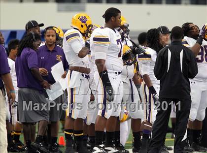 Thumbnail 2 in Karr vs. Bowie (Kirk Herbstreit National Kickoff Classic) photogallery.