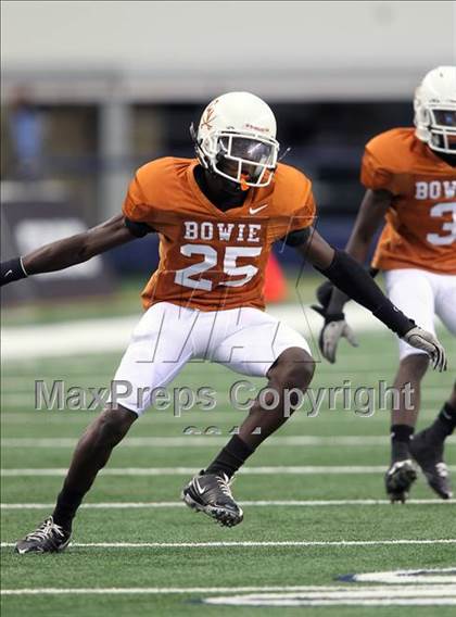Thumbnail 2 in Karr vs. Bowie (Kirk Herbstreit National Kickoff Classic) photogallery.