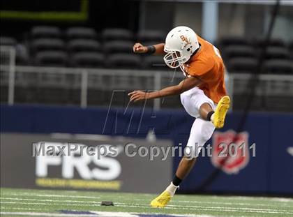 Thumbnail 2 in Karr vs. Bowie (Kirk Herbstreit National Kickoff Classic) photogallery.
