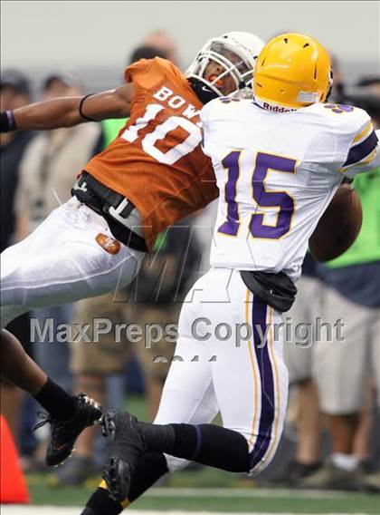 Thumbnail 3 in Karr vs. Bowie (Kirk Herbstreit National Kickoff Classic) photogallery.