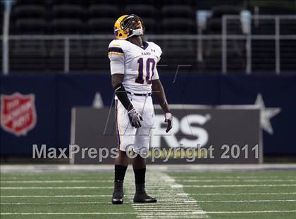 Thumbnail 1 in Karr vs. Bowie (Kirk Herbstreit National Kickoff Classic) photogallery.