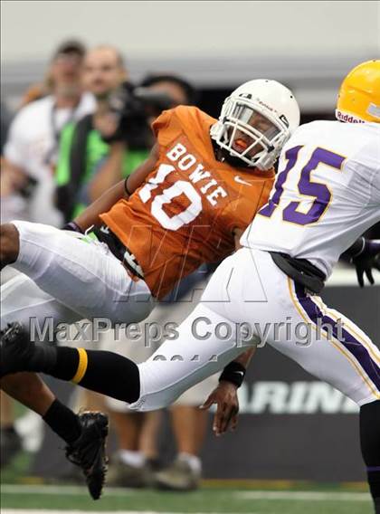 Thumbnail 1 in Karr vs. Bowie (Kirk Herbstreit National Kickoff Classic) photogallery.