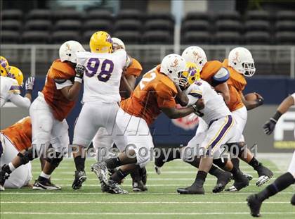 Thumbnail 1 in Karr vs. Bowie (Kirk Herbstreit National Kickoff Classic) photogallery.