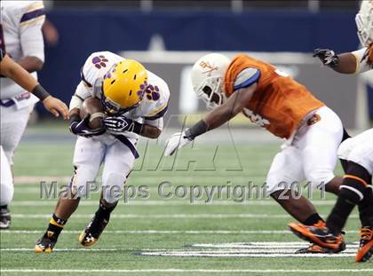 Thumbnail 2 in Karr vs. Bowie (Kirk Herbstreit National Kickoff Classic) photogallery.