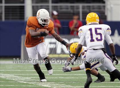 Thumbnail 1 in Karr vs. Bowie (Kirk Herbstreit National Kickoff Classic) photogallery.