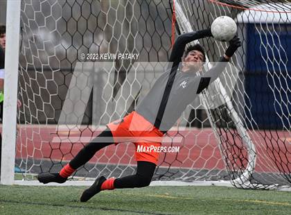 Thumbnail 2 in Pomperaug @ Xavier (CIAC Class L Quarterfinal) photogallery.