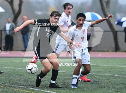 Thumbnail 3 in Pomperaug @ Xavier (CIAC Class L Quarterfinal) photogallery.