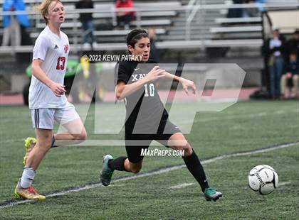 Thumbnail 3 in Pomperaug @ Xavier (CIAC Class L Quarterfinal) photogallery.