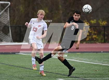 Thumbnail 1 in Pomperaug @ Xavier (CIAC Class L Quarterfinal) photogallery.