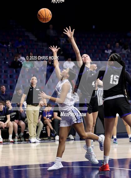 Thumbnail 3 in Catalina Foothills vs Pueblo (McKale Center) photogallery.
