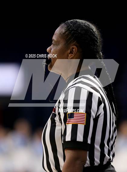 Thumbnail 1 in Catalina Foothills vs Pueblo (McKale Center) photogallery.