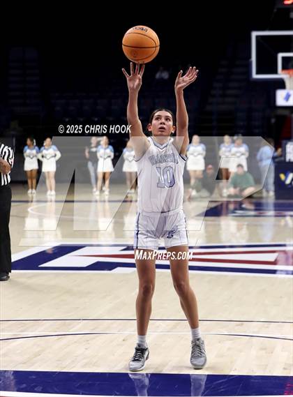 Thumbnail 2 in Catalina Foothills vs Pueblo (McKale Center) photogallery.