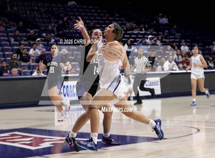 Thumbnail 2 in Catalina Foothills vs Pueblo (McKale Center) photogallery.