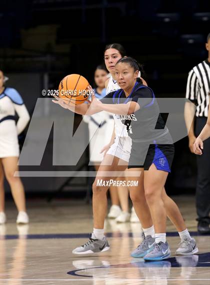 Thumbnail 2 in Catalina Foothills vs Pueblo (McKale Center) photogallery.