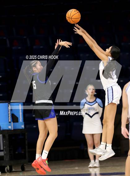 Thumbnail 3 in Catalina Foothills vs Pueblo (McKale Center) photogallery.