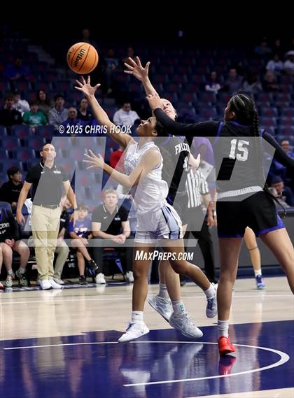 Thumbnail 2 in Catalina Foothills vs Pueblo (McKale Center) photogallery.