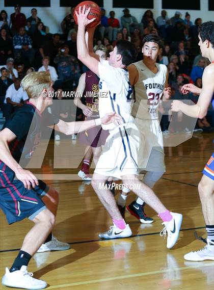 Thumbnail 1 in Ventura County All-Star Game photogallery.