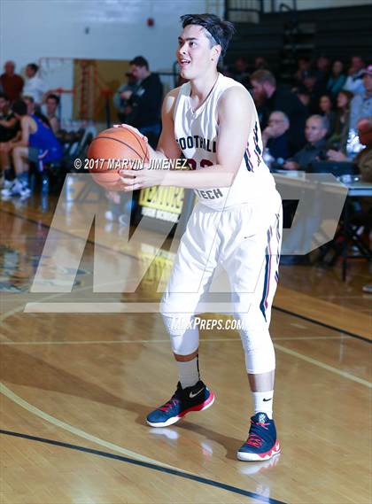 Thumbnail 3 in Ventura County All-Star Game photogallery.
