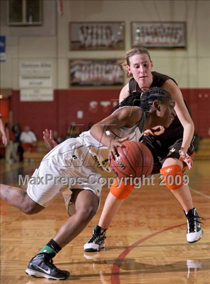 Thumbnail 1 in Grissom vs. Carver-Montgomery (Huntsville Times Ladies Classic) photogallery.