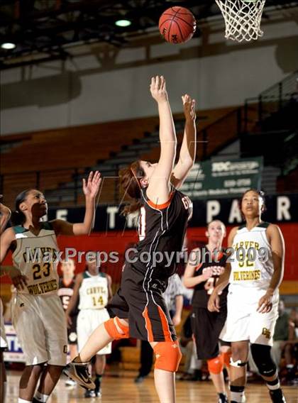 Thumbnail 2 in Grissom vs. Carver-Montgomery (Huntsville Times Ladies Classic) photogallery.