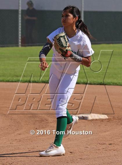 Thumbnail 2 in Monrovia vs Arcadia photogallery.