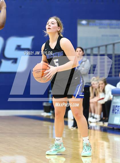 Thumbnail 1 in Decatur vs Birdville (Raising Cane's Chicken Lady Roo Christmas Classic) photogallery.