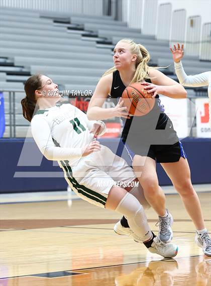 Thumbnail 2 in Decatur vs Birdville (Raising Cane's Chicken Lady Roo Christmas Classic) photogallery.
