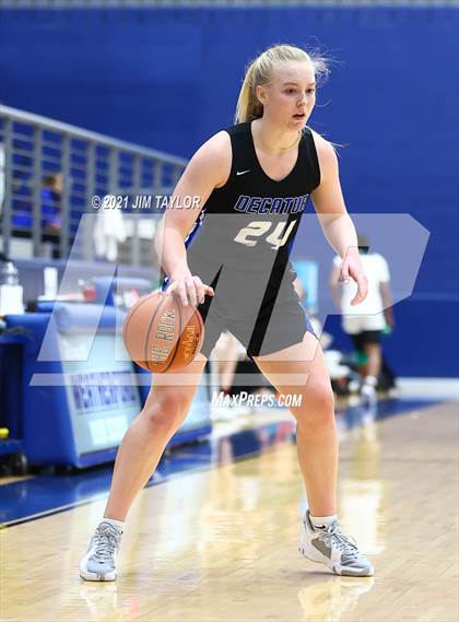 Thumbnail 3 in Decatur vs Birdville (Raising Cane's Chicken Lady Roo Christmas Classic) photogallery.