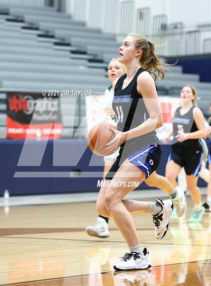 Thumbnail 3 in Decatur vs Birdville (Raising Cane's Chicken Lady Roo Christmas Classic) photogallery.