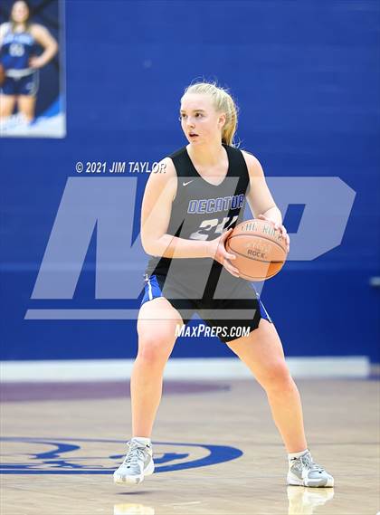 Thumbnail 1 in Decatur vs Birdville (Raising Cane's Chicken Lady Roo Christmas Classic) photogallery.