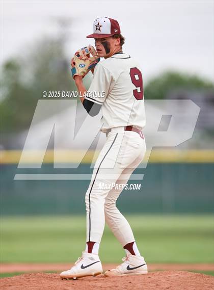 Thumbnail 3 in Fort Morgan @ Windsor (CHSAA 4A Regional Finals Game 2) photogallery.