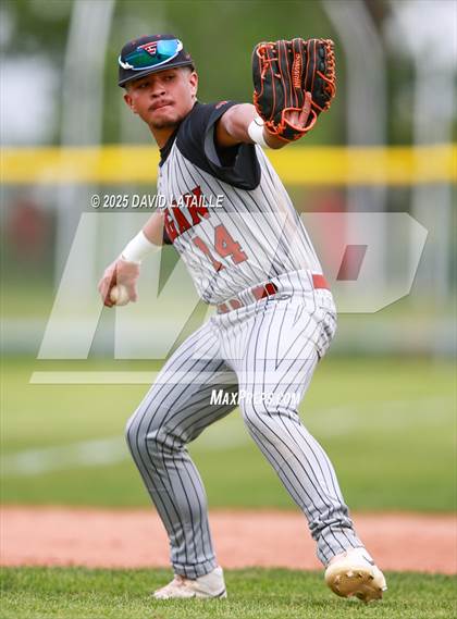 Thumbnail 3 in Fort Morgan @ Windsor (CHSAA 4A Regional Finals Game 2) photogallery.