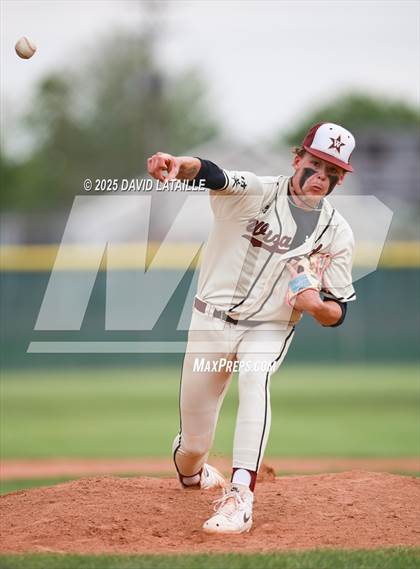Thumbnail 1 in Fort Morgan @ Windsor (CHSAA 4A Regional Finals Game 2) photogallery.