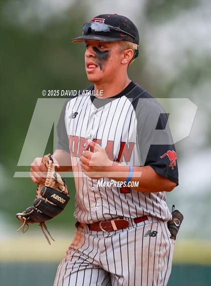 Thumbnail 3 in Fort Morgan @ Windsor (CHSAA 4A Regional Finals Game 2) photogallery.