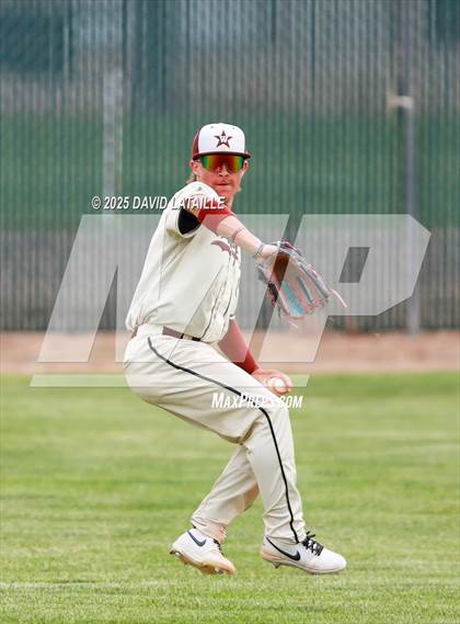 Thumbnail 3 in Fort Morgan @ Windsor (CHSAA 4A Regional Finals Game 2) photogallery.