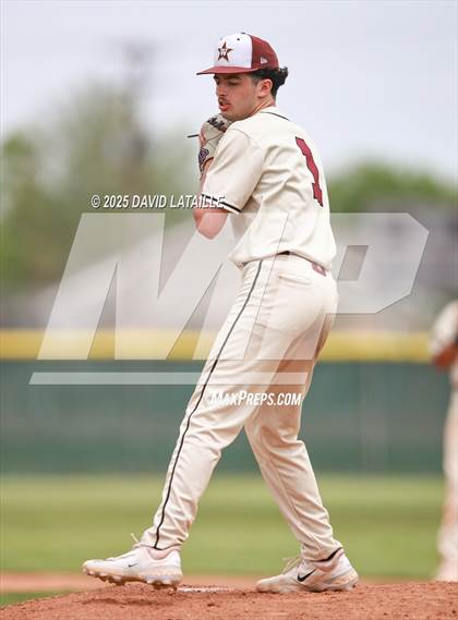 Thumbnail 1 in Fort Morgan @ Windsor (CHSAA 4A Regional Finals Game 2) photogallery.