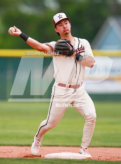 Thumbnail 3 in Fort Morgan @ Windsor (CHSAA 4A Regional Finals Game 2) photogallery.
