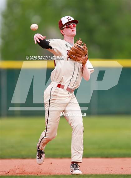 Thumbnail 3 in Fort Morgan @ Windsor (CHSAA 4A Regional Finals Game 2) photogallery.