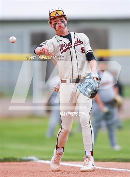 Thumbnail 2 in Fort Morgan @ Windsor (CHSAA 4A Regional Finals Game 2) photogallery.