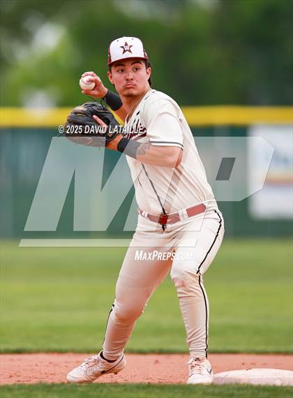 Thumbnail 1 in Fort Morgan @ Windsor (CHSAA 4A Regional Finals Game 2) photogallery.