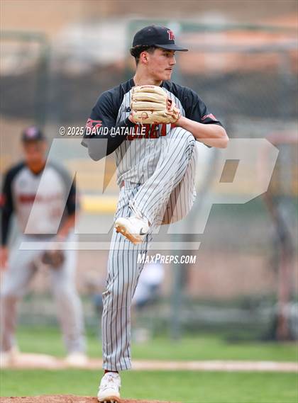 Thumbnail 3 in Fort Morgan @ Windsor (CHSAA 4A Regional Finals Game 2) photogallery.