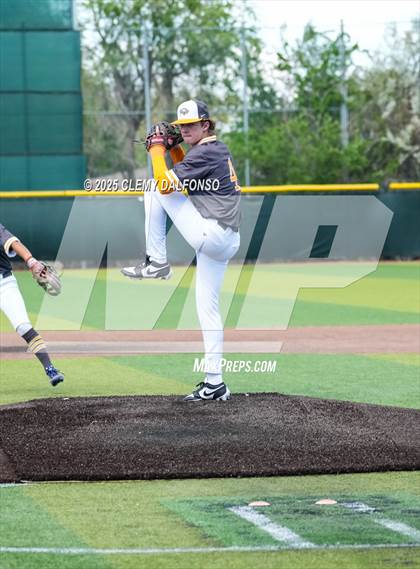 Thumbnail 1 in Flatirons Academy vs Akron (CHSAA 1A Championship) photogallery.