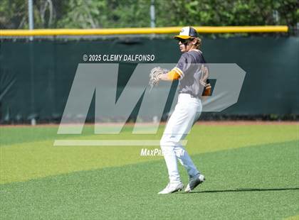 Thumbnail 3 in Flatirons Academy vs Akron (CHSAA 1A Championship) photogallery.