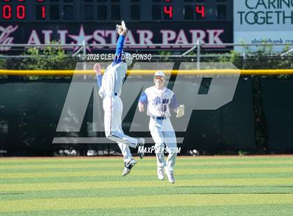 Thumbnail 2 in Flatirons Academy vs Akron (CHSAA 1A Championship) photogallery.